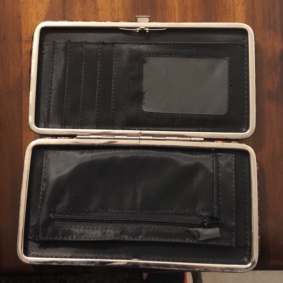 Clutch wallet with card holder - Picture 2 of 3